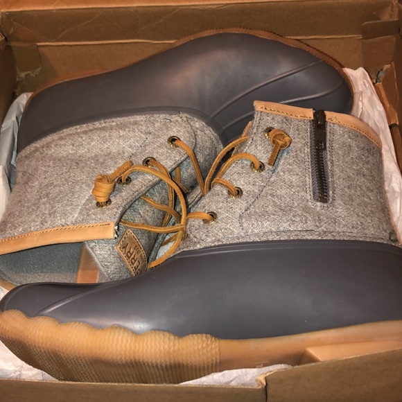 sperry saltwater wool embossed duck boot